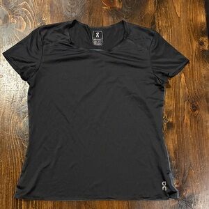 On Running Women's Classic Black Tee